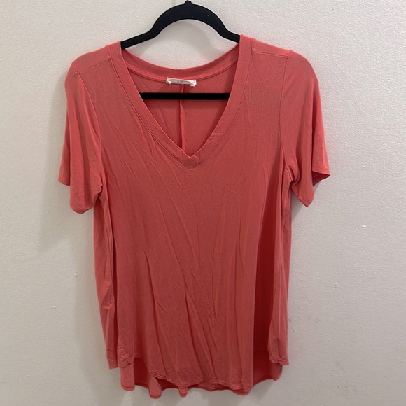 Zenana Outfitters Tops - Zenana Top V-Neck Short Sleeves Casual Tee Size Medium